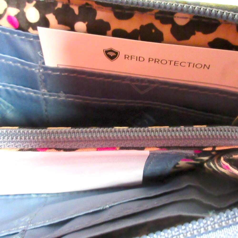 Vera Bradley RFID Georgia Microfiber Wallet Charcoal (Grey) NWT - Picture 6 of 9